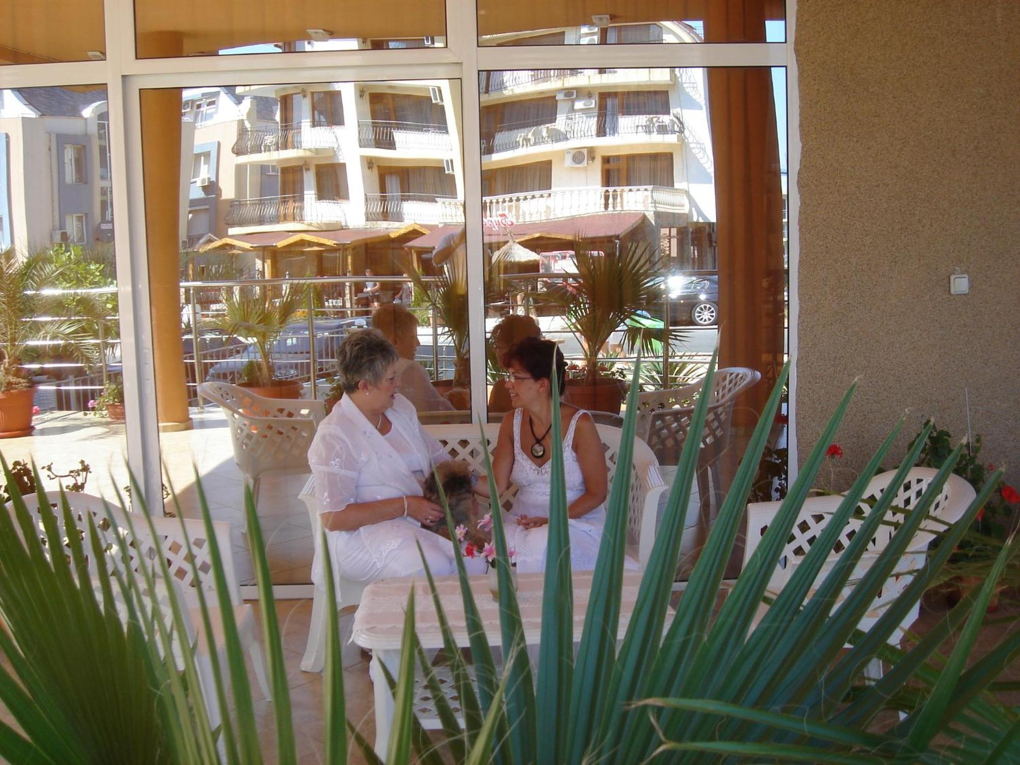 Hotel Venecia Primorsko Extérieur photo