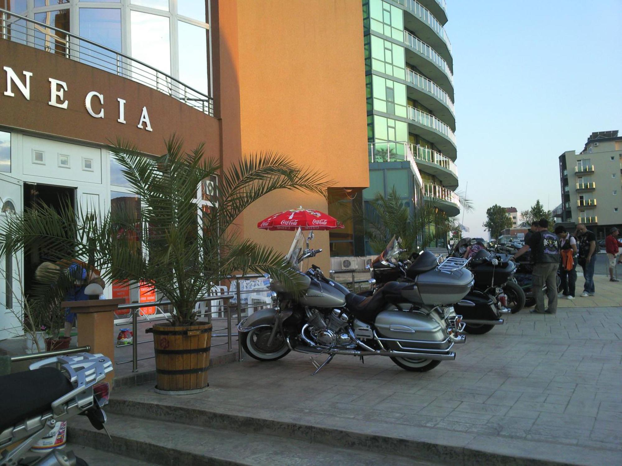 Hotel Venecia Primorsko Extérieur photo